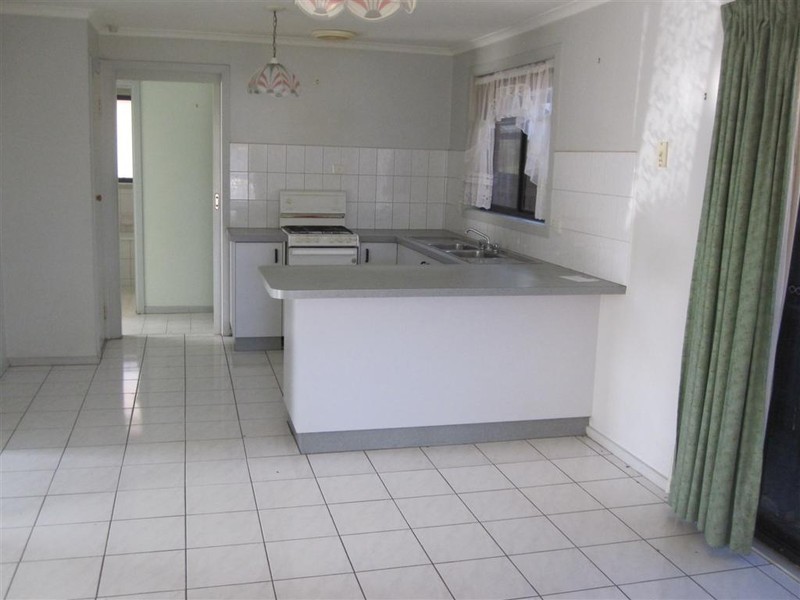 6 FIRESTONE COURT, Sunbury VIC 3429