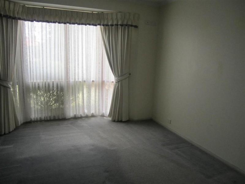 48 REGHON DRIVE, Sunbury VIC 3429