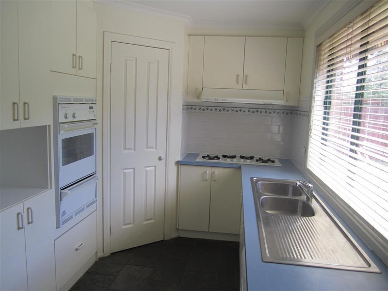 48 REGHON DRIVE, Sunbury VIC 3429