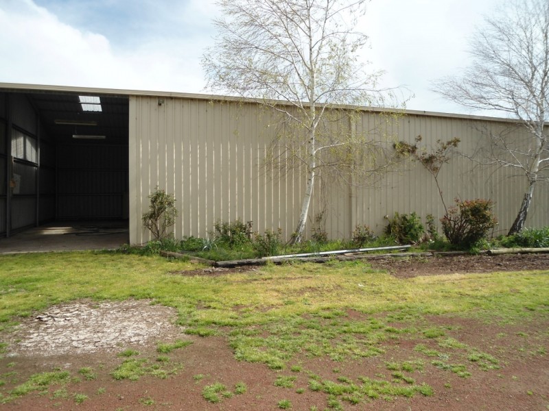 335 SETTLEMENT ROAD, Sunbury VIC 3429