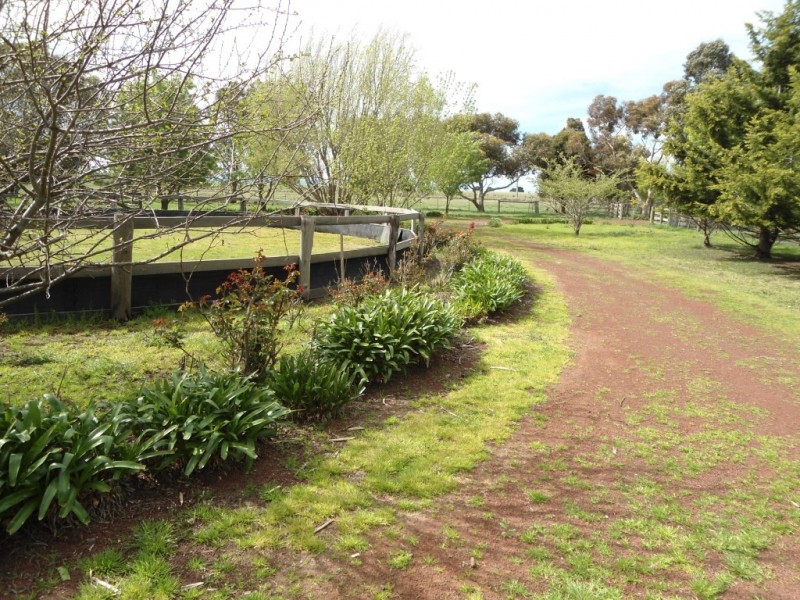 335 SETTLEMENT ROAD, Sunbury VIC 3429