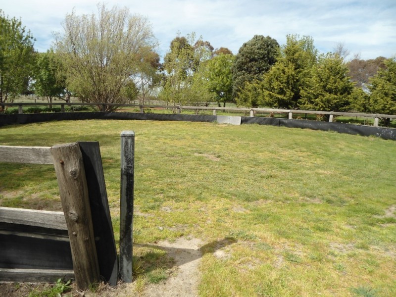 335 SETTLEMENT ROAD, Sunbury VIC 3429