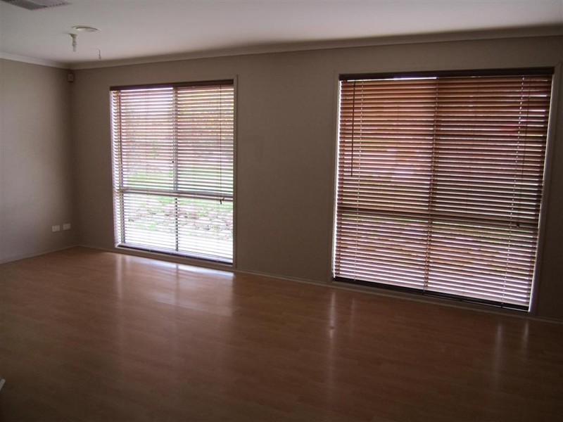 25 Dadswell Court, Sunbury VIC 3429