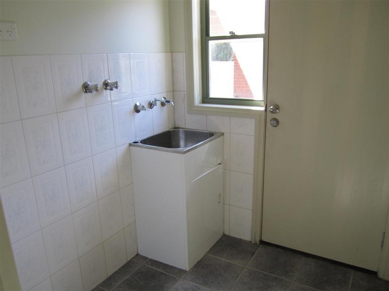 1/21 BATMAN AVENUE, Sunbury VIC 3429
