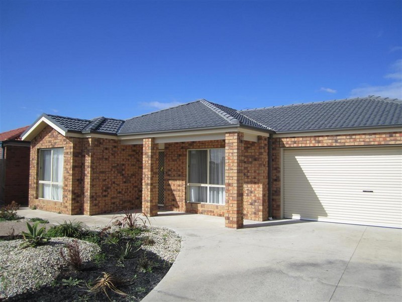 57C CHARTER ROAD EAST, Sunbury VIC 3429