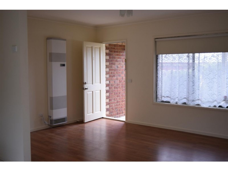 1/47 Dyson Drive, Sunbury VIC 3429