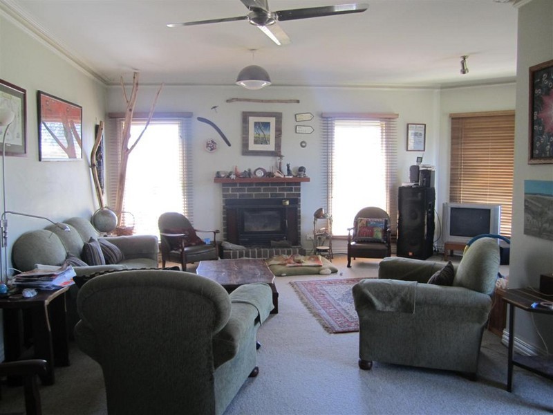 55 MOREFIELD COURT, Diggers Rest VIC 3427