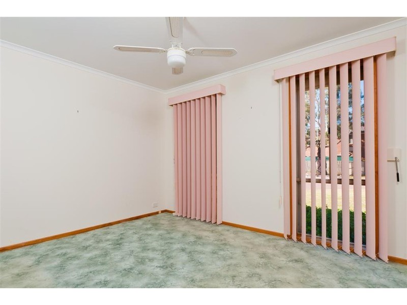 8 THORNTON AVENUE, Sunbury VIC 3429