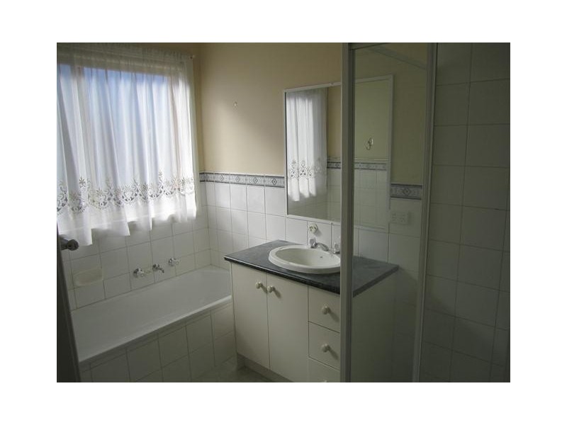 1/27 JACKSON STREET, Sunbury VIC 3429