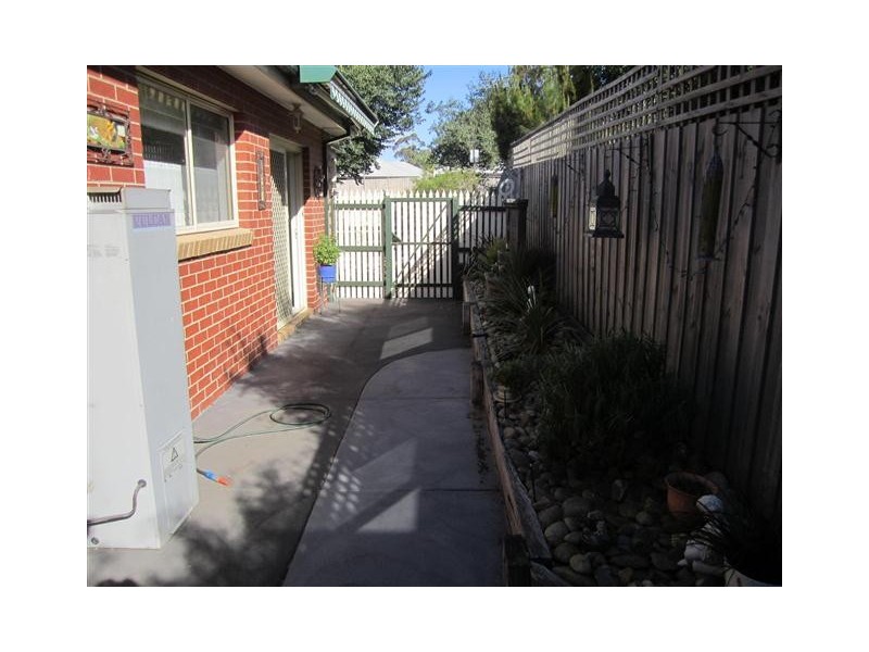 1/27 JACKSON STREET, Sunbury VIC 3429