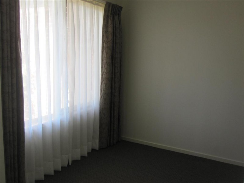 74 FULLWOOD DRIVE, Sunbury VIC 3429