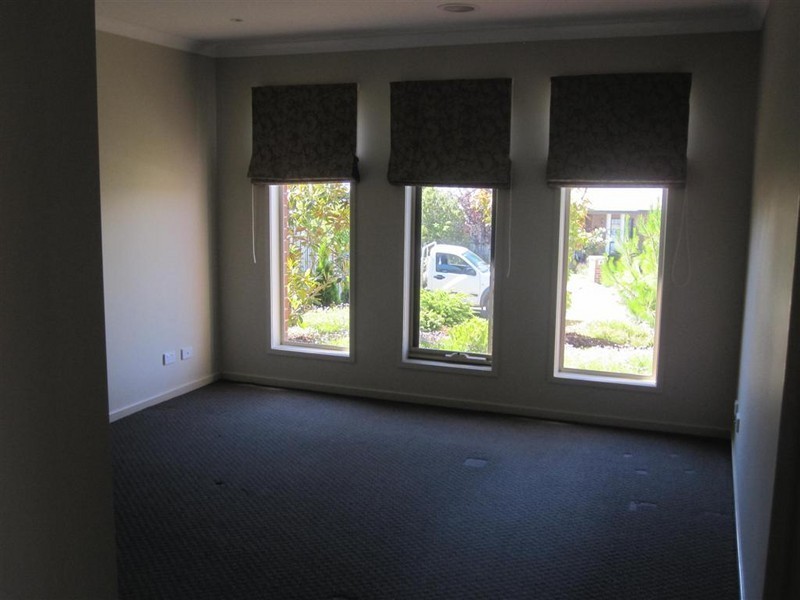 74 FULLWOOD DRIVE, Sunbury VIC 3429