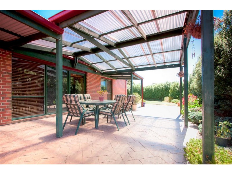 22 Heatherbrae Crescent, Sunbury VIC 3429