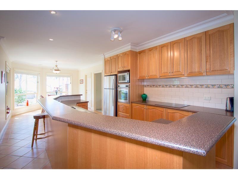 12 Baker Rise, Sunbury VIC 3429
