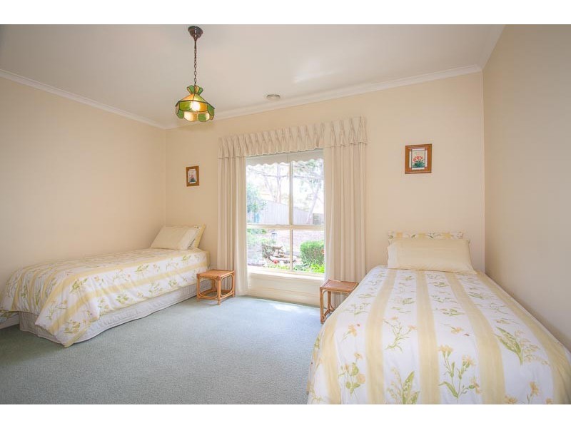 12 Baker Rise, Sunbury VIC 3429