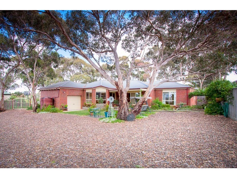 12 Baker Rise, Sunbury VIC 3429