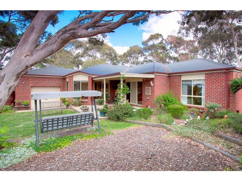 12 Baker Rise, Sunbury VIC 3429