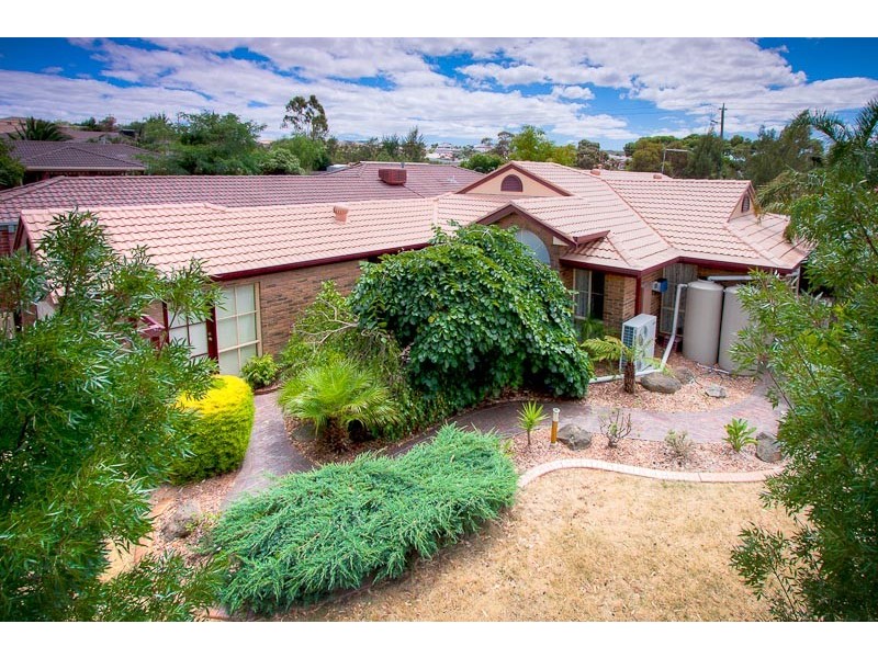 2 Fullbrook Drive, Sunbury VIC 3429