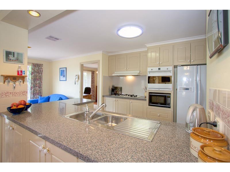 2 Fullbrook Drive, Sunbury VIC 3429