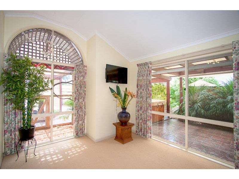 2 Fullbrook Drive, Sunbury VIC 3429