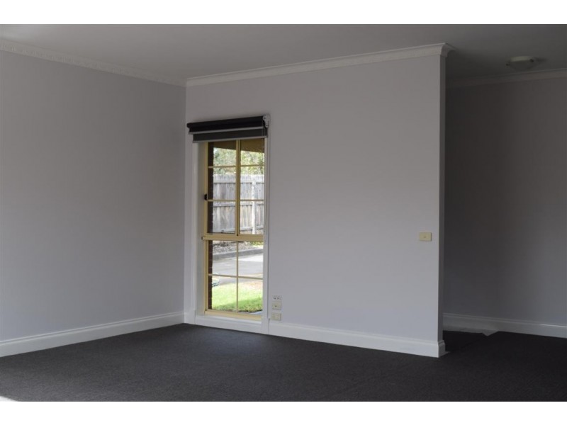 2/31 HARKER STREET, Sunbury VIC 3429