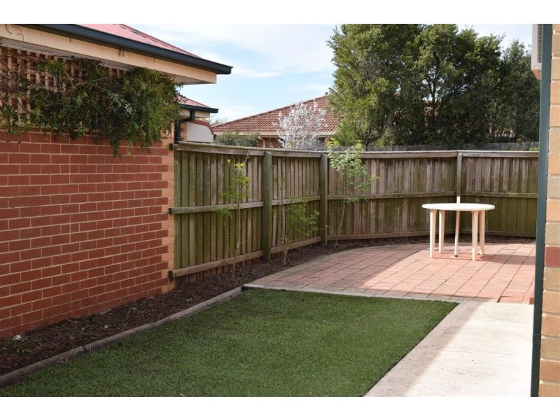 2/31 HARKER STREET, Sunbury VIC 3429