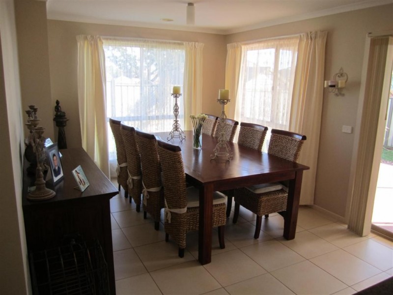 15 GOLFLINKS DRIVE, Sunbury VIC 3429