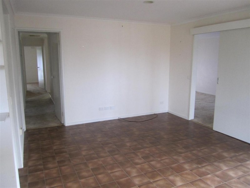 4 LATROBE COURT, Sunbury VIC 3429