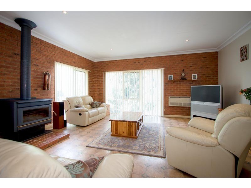 10 Baker Rise, Sunbury VIC 3429