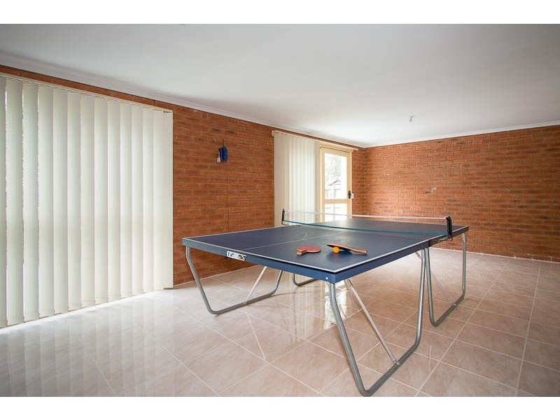 10 Baker Rise, Sunbury VIC 3429