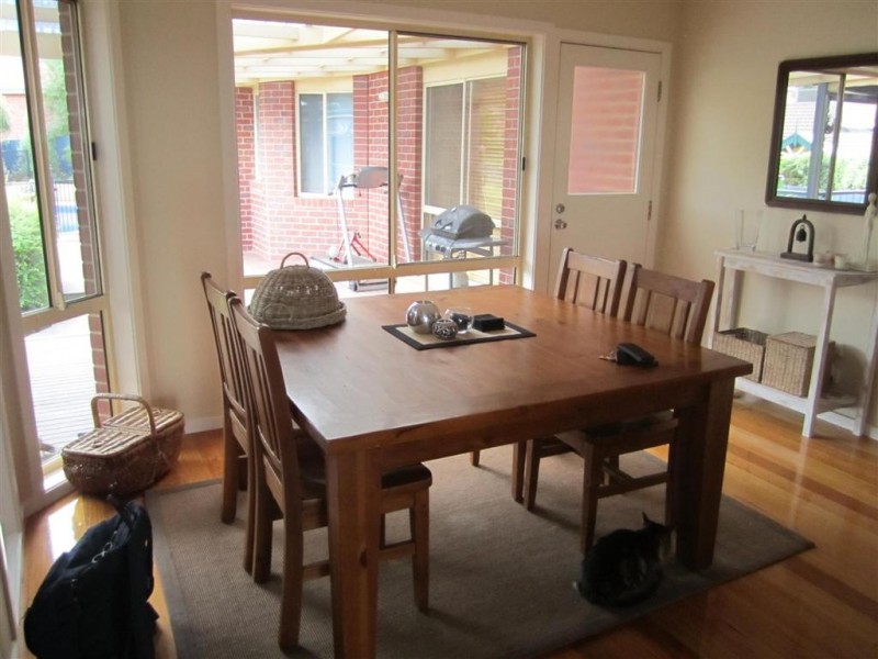 52 HEATHERBRAE CRESCENT, Sunbury VIC 3429