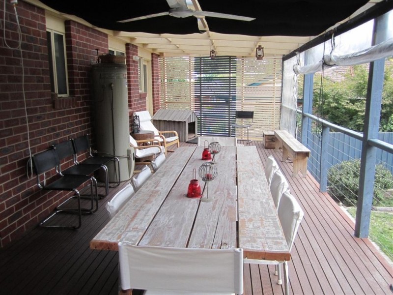 52 HEATHERBRAE CRESCENT, Sunbury VIC 3429