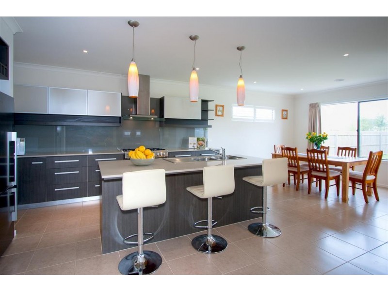 3 Highgrove Drive, Sunbury VIC 3429