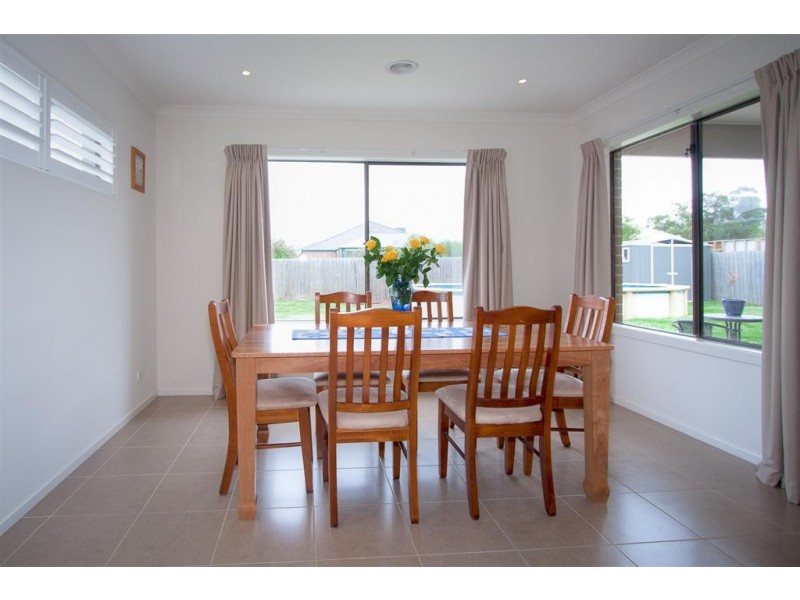 3 Highgrove Drive, Sunbury VIC 3429