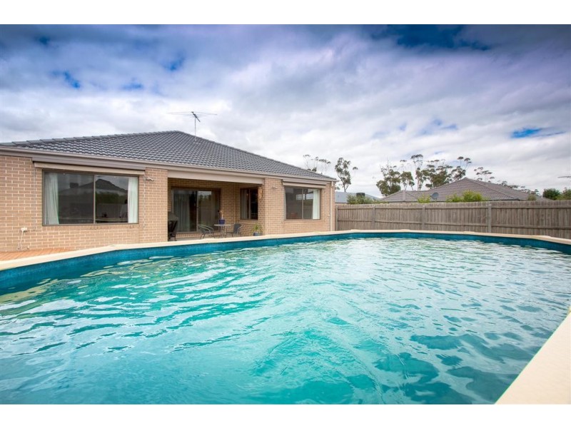 3 Highgrove Drive, Sunbury VIC 3429
