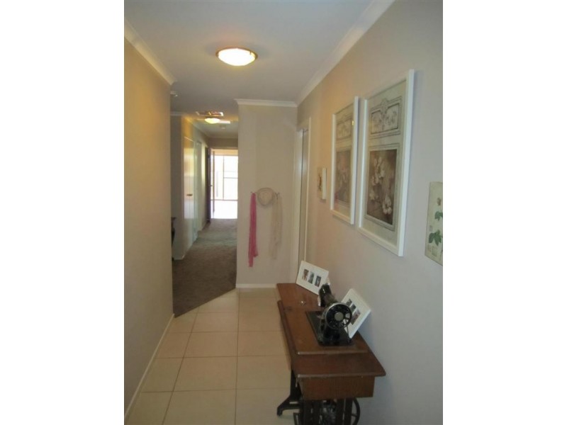 15 GOLFLINKS DRIVE, Sunbury VIC 3429