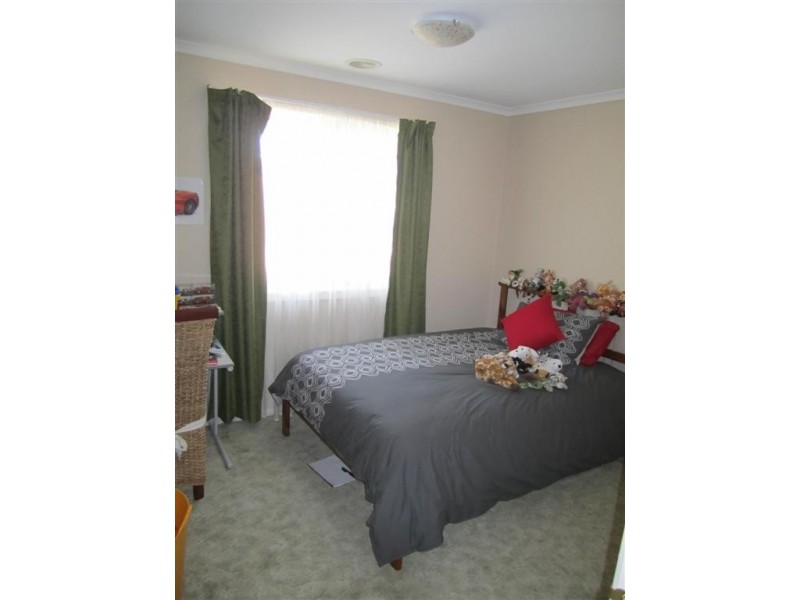 15 GOLFLINKS DRIVE, Sunbury VIC 3429