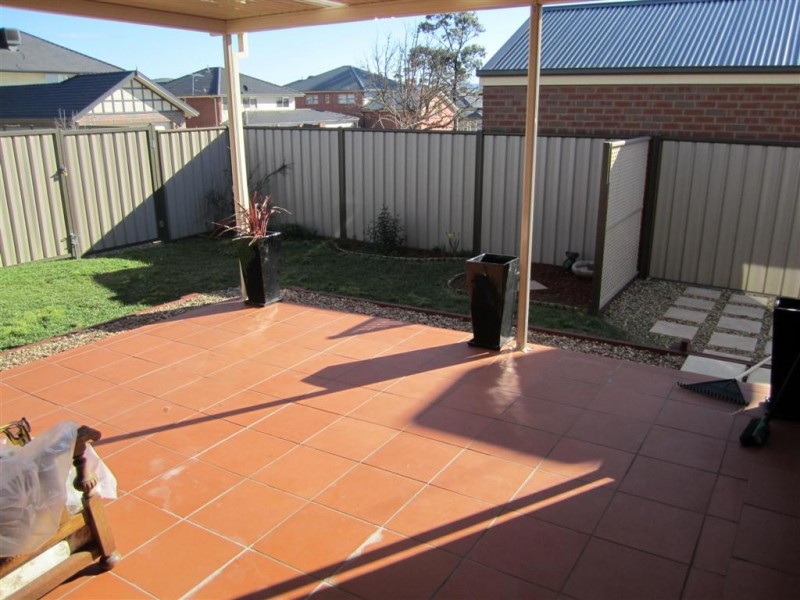 15 GOLFLINKS DRIVE, Sunbury VIC 3429