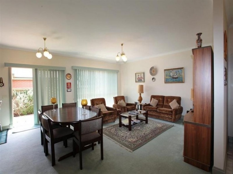 2/31 HARKER STREET, Sunbury VIC 3429