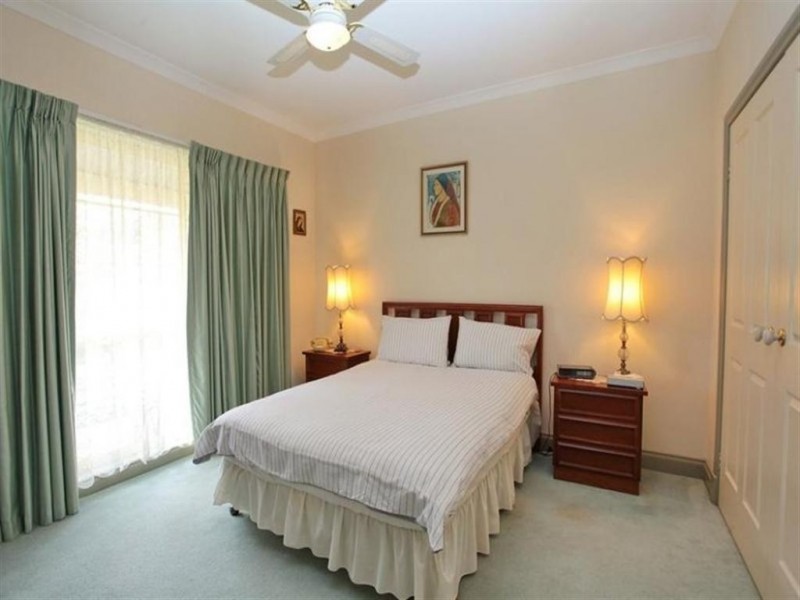 2/31 HARKER STREET, Sunbury VIC 3429