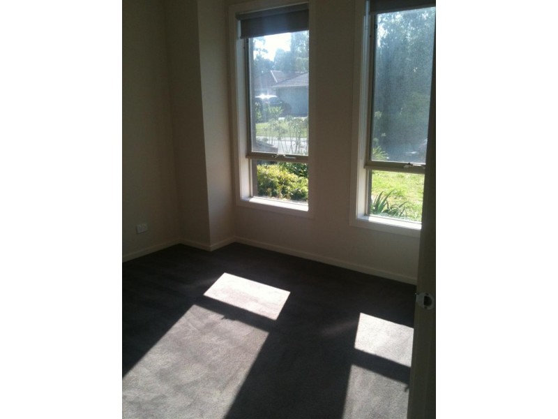 1 CARNAVON COURT, Sunbury VIC 3429