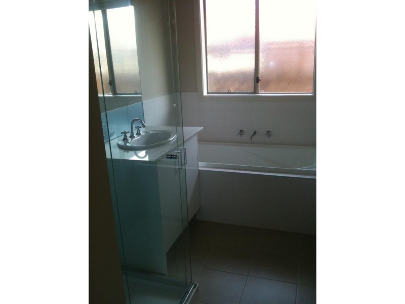 1 CARNAVON COURT, Sunbury VIC 3429