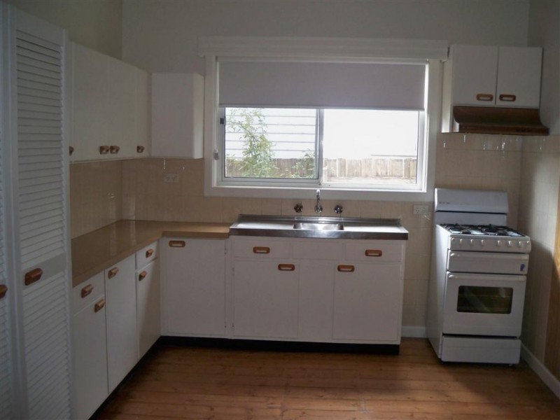 298 WATERLOO ROAD, Glenroy VIC 3046