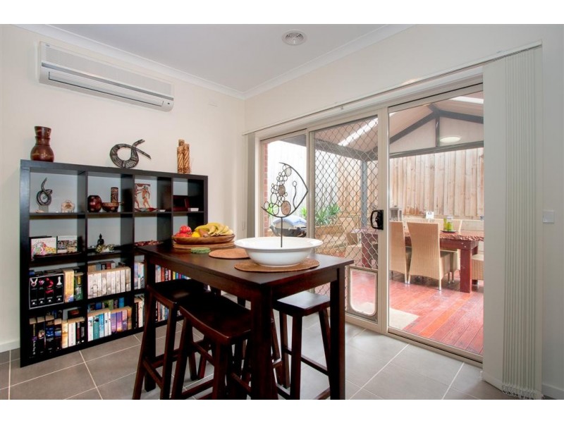 2/37 Stewarts Lane, Sunbury VIC 3429