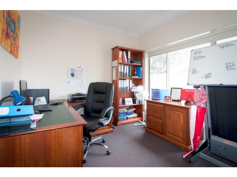 2/37 Stewarts Lane, Sunbury VIC 3429
