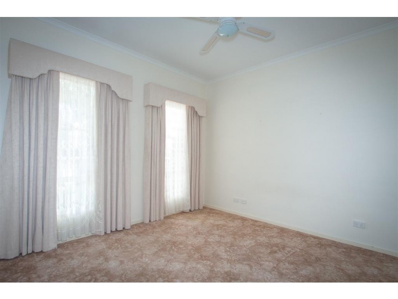 4/37-39 Brook Street, Sunbury VIC 3429