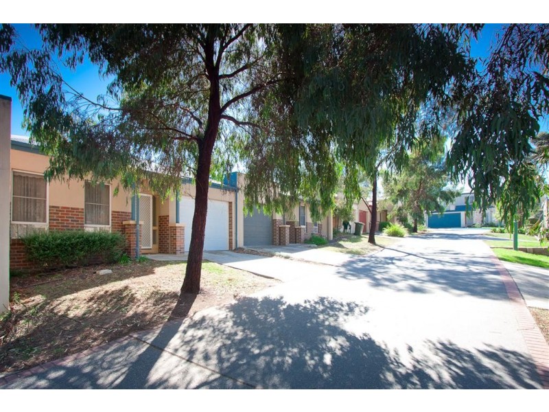 4/37-39 Brook Street, Sunbury VIC 3429