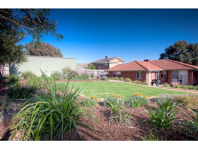 29 Phillip Drive, Sunbury VIC 3429