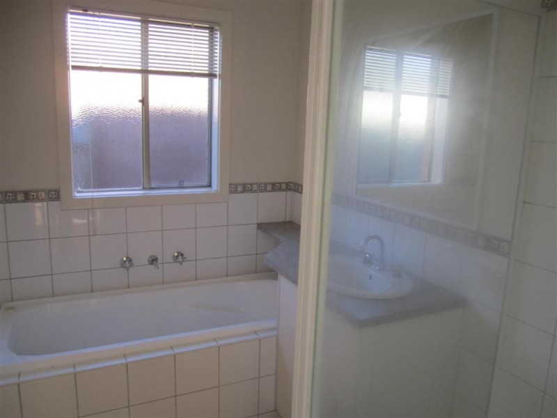 29 HIGGS CIRCUIT, Sunbury VIC 3429