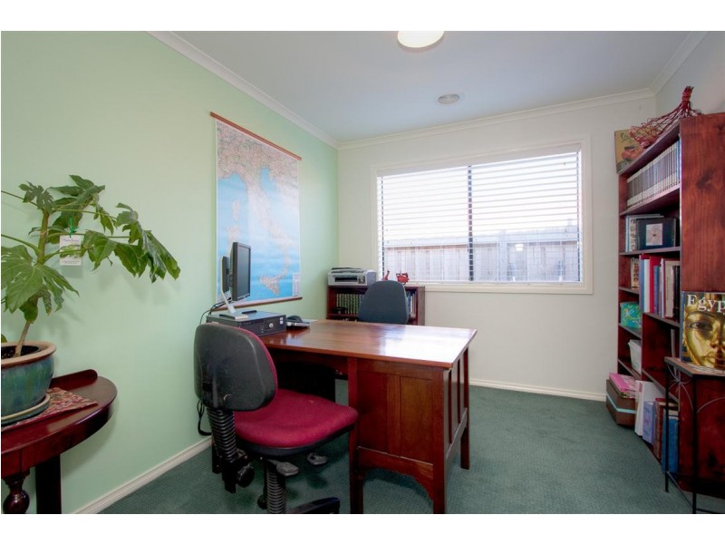 19 Fingleton Crescent, Sunbury VIC 3429